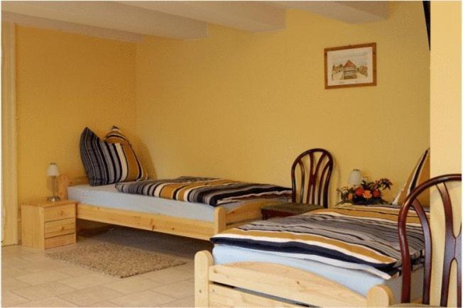 Gaststube Zum Amtskrug Guest House Salzgitter Exterior photo